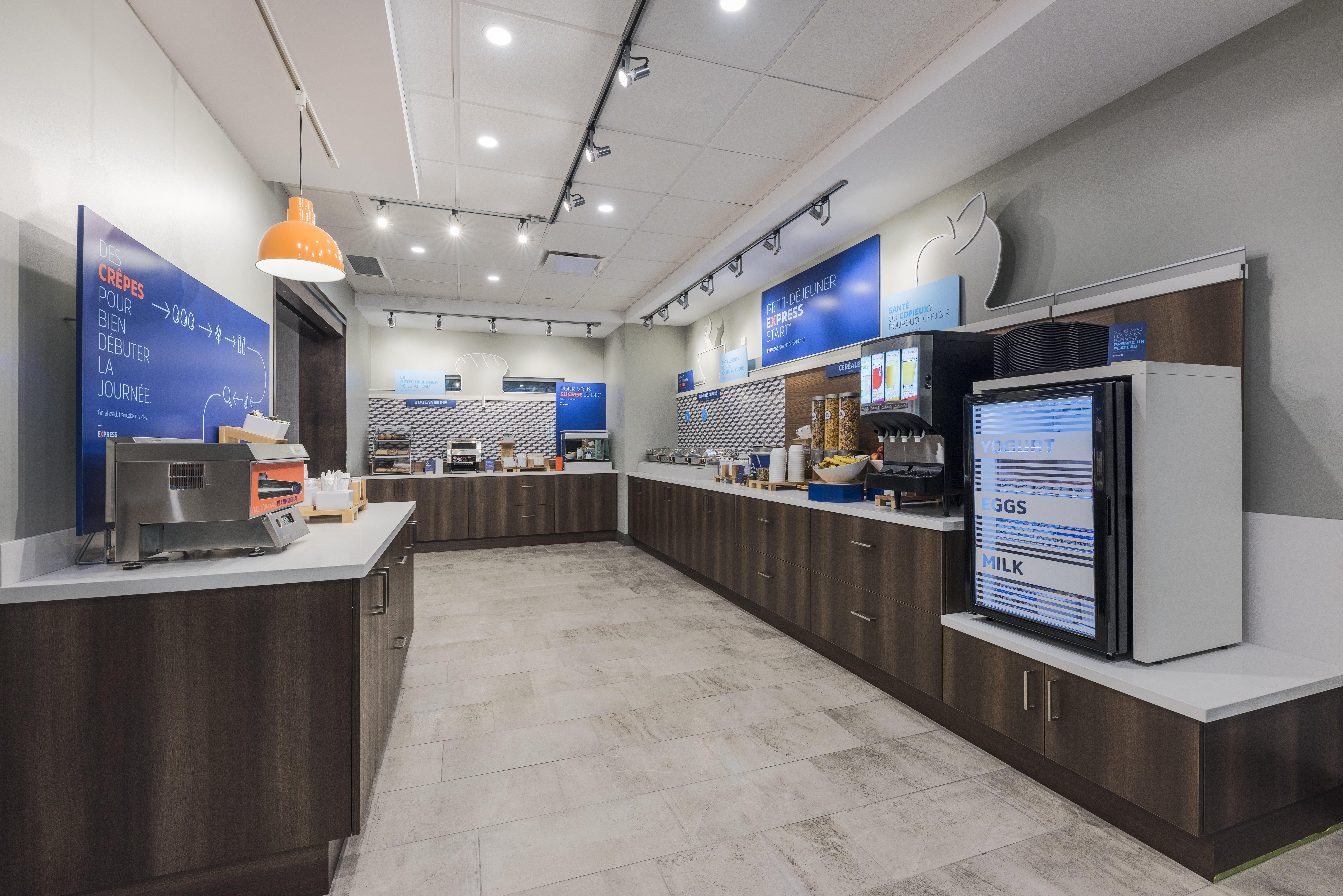 Holiday Inn Express & Suites Moncton By Ihg Exterior foto